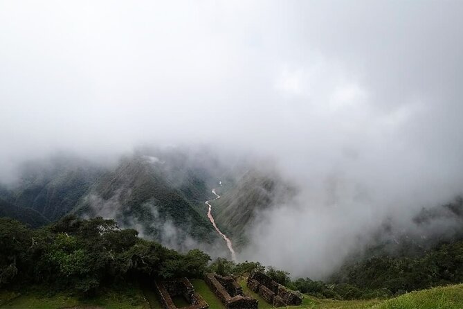 Classic Inca Trail Tour 4 days - Day 4: Intipuncu and the first view of Machu Picchu