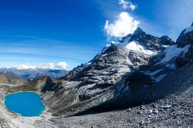 Classic Salkantay Humantay Lake Trek to Machu Picchu 5 Days - What the guide and support team add