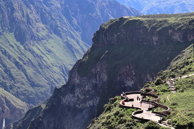 Colca Canyon / 2 Day 1 Night Trek - Cruz del Cóndor and the 1,200-meter drop