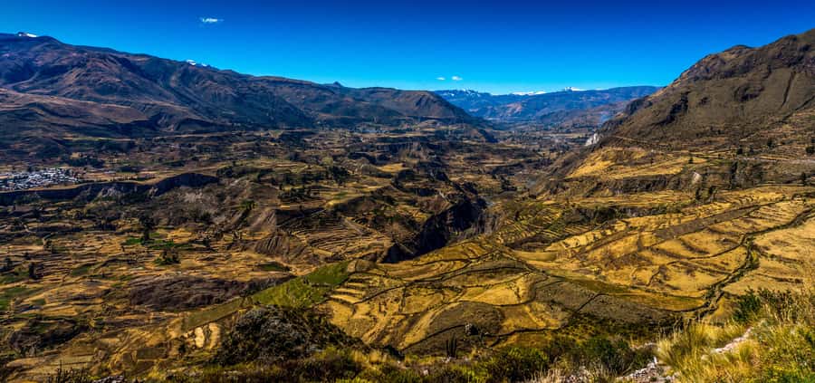 Colca Canyon: 2-Day Tour from Arequipa to Puno - Chivay overnight: useful pause, extra cost