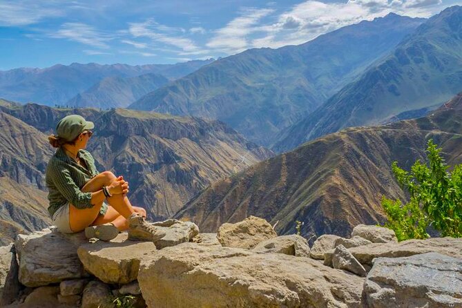Colca Trekking 2days from Arequipa - Walking from the canyon rim to Sangalle