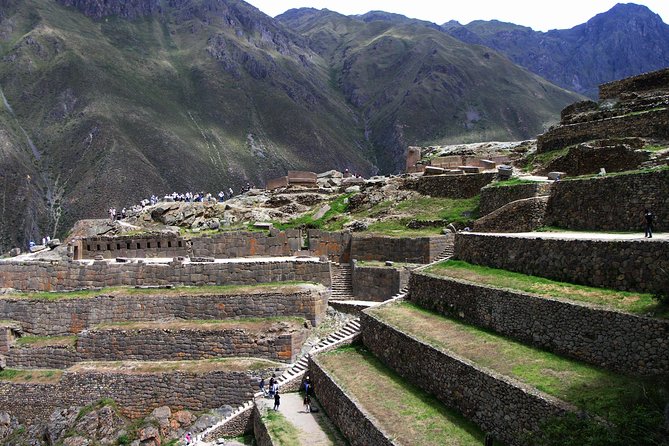 Complete Sacred Valley Tour Small group Pisac, Maras, Moray & Ollantaytambo - Moray: circular terraces with a scientific puzzle