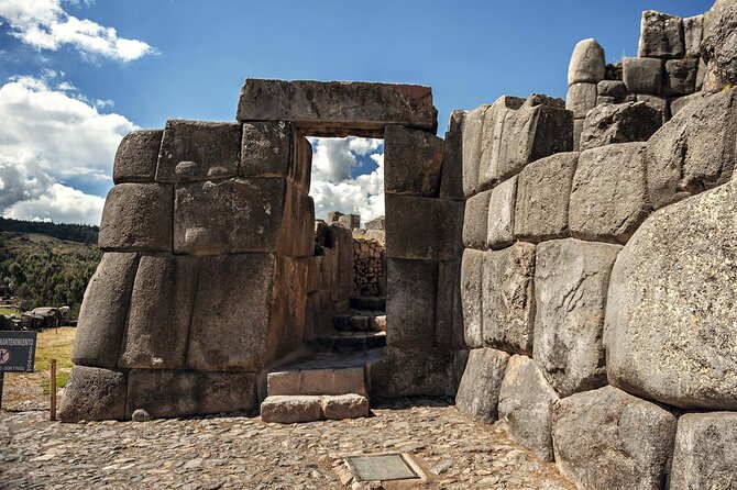 Cusco 7 days Tour in Machu Picchu, Humantay Lake and Vinicunca - Day 3: Machu Picchu with a private guide