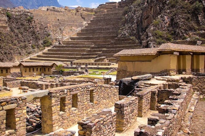 Cusco 7 days Tour in Machu Picchu, Humantay Lake and Vinicunca - Day 4: The demanding climb to Humantay Lake