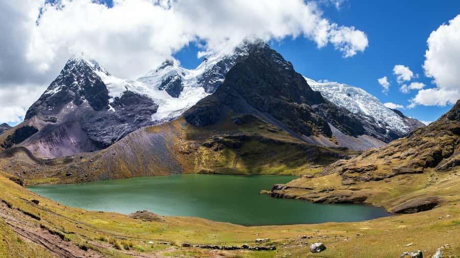 Cusco: Ausangate Tour Seven Lagoons + meals - Walking the seven lagoons beneath Ausangate
