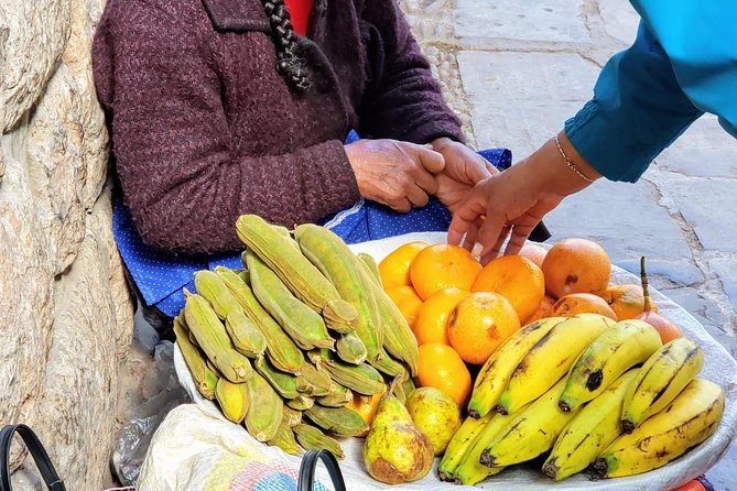 Cusco by Night: Walking tour, Pisco Sour Lesson, Dinner - Making a Pisco sour at Museo del Pisco