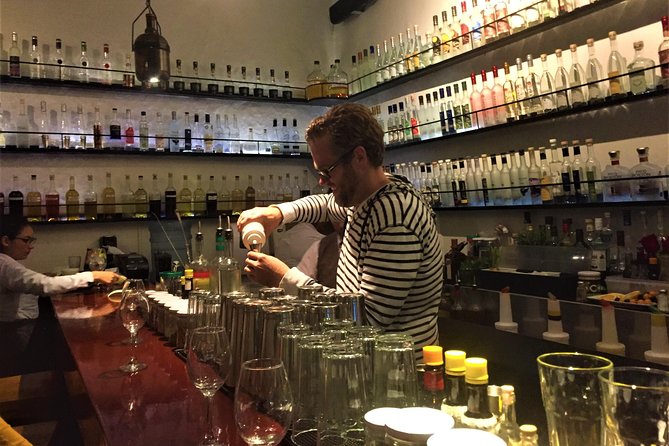 Cusco by Night: Walking tour, Pisco Sour Lesson, Dinner - Hatun Rumiyuq Street and the Twelve-Angled Stone