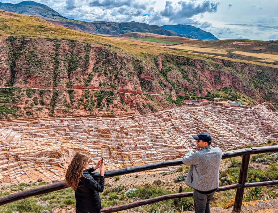 Cusco:Chinchero,Moray & Salt Mines drop-off in Ollantaytambo - Urubamba: a useful lunch break