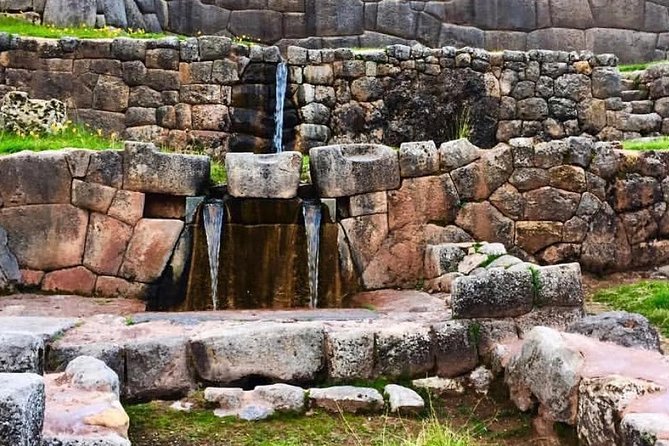 Cusco City Tour Four Ruins in Half-Day - Q’enqo, a ceremonial site carved from rock