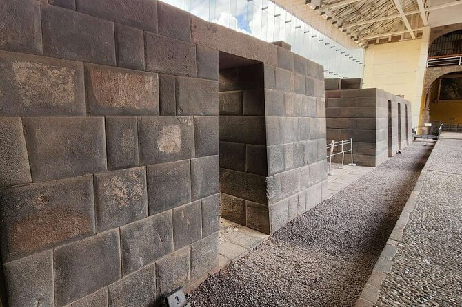 Cusco: City Tour - Mystical Ruins - Q’enqo, a ceremonial site cut into rock