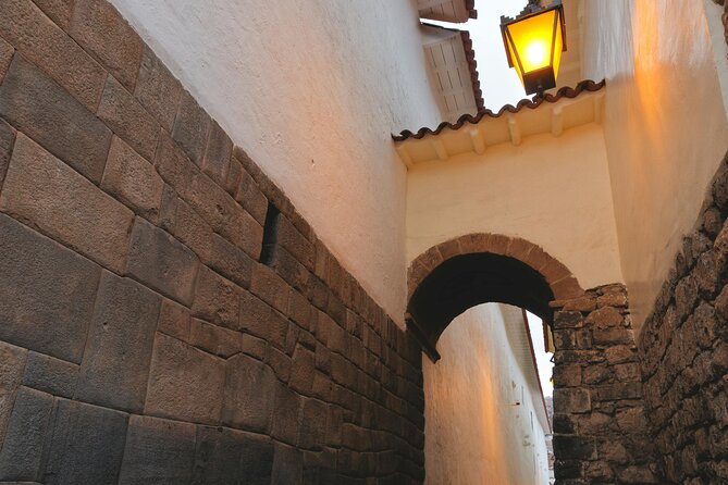 Cusco: Cultural & Historic Walking Tour with Local Drinks - Hatun Rumiyoq And The Famous Stone