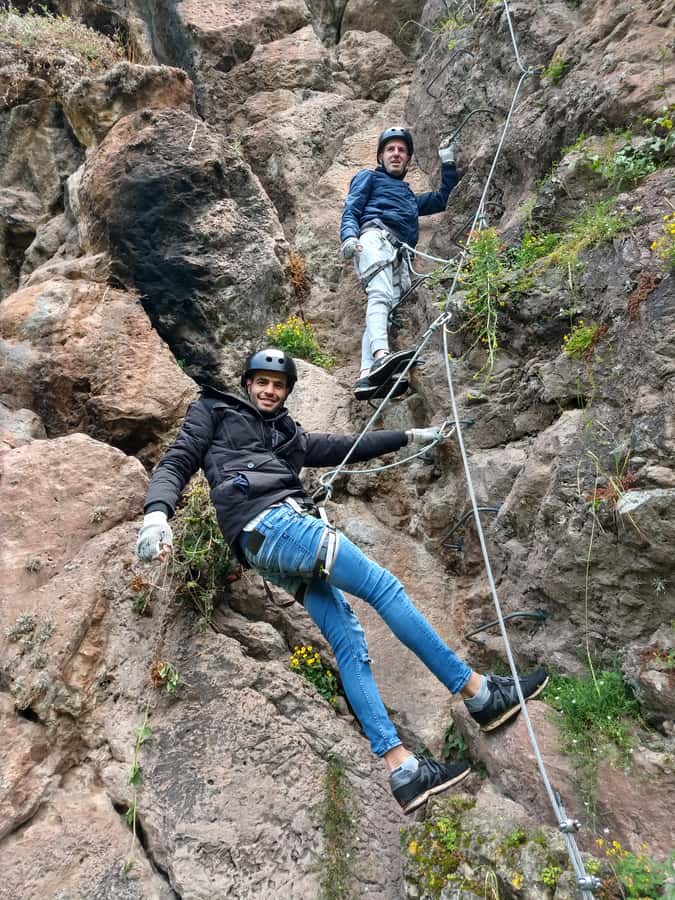 Cusco: Extreme Sky Bike and Rappelling Adventure - Rappelling 30 meters down the cliff
