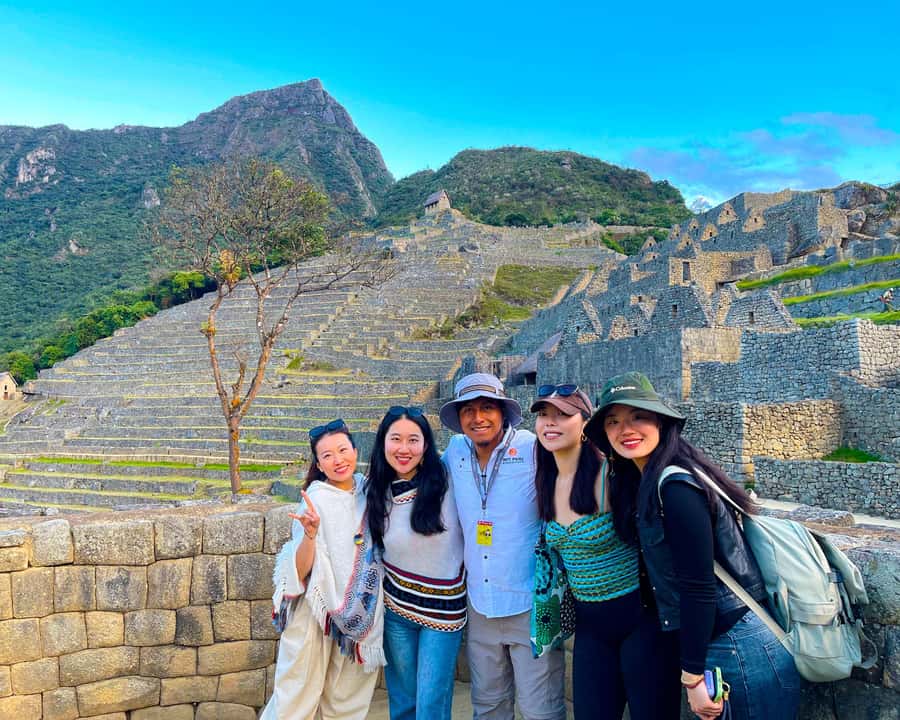 CUSCO: Full Day All Included Private Machu Picchu Experience - The train from Ollantaytambo to Aguas Calientes