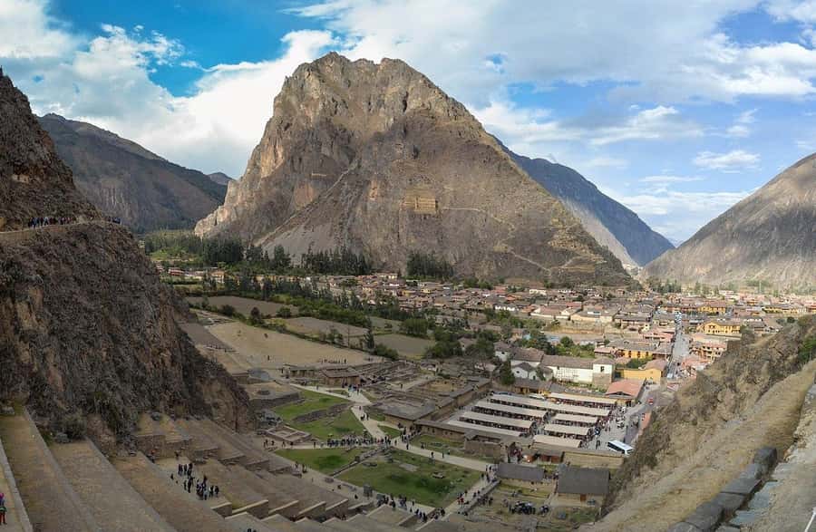 Cusco: Full-Day Sacred Valley and Maras Tour - Moray’s circular terraces and the road to Maras
