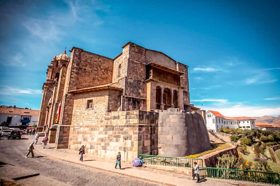 Cusco: Half-Day City and Nearby Archaeological Sites Tour - Qenqo offers a quieter religious stop
