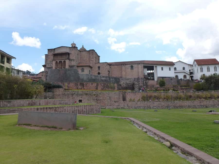 Cusco : Half-Day Explore Inca Ruins qoricancha sacsayhuaman - Meeting at the Plaza de Armas at 8:45 am