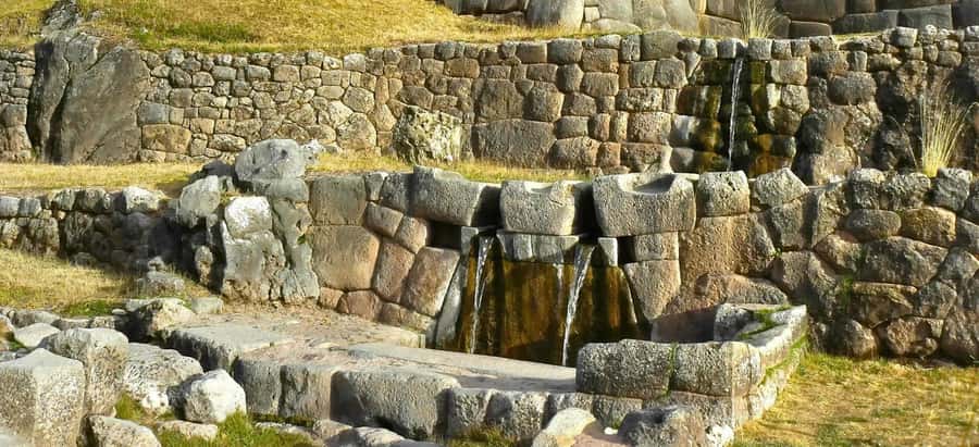 Cusco: Historical Guided City Tour with 4 Inca Ruins - Tambomachay and the Inca water system