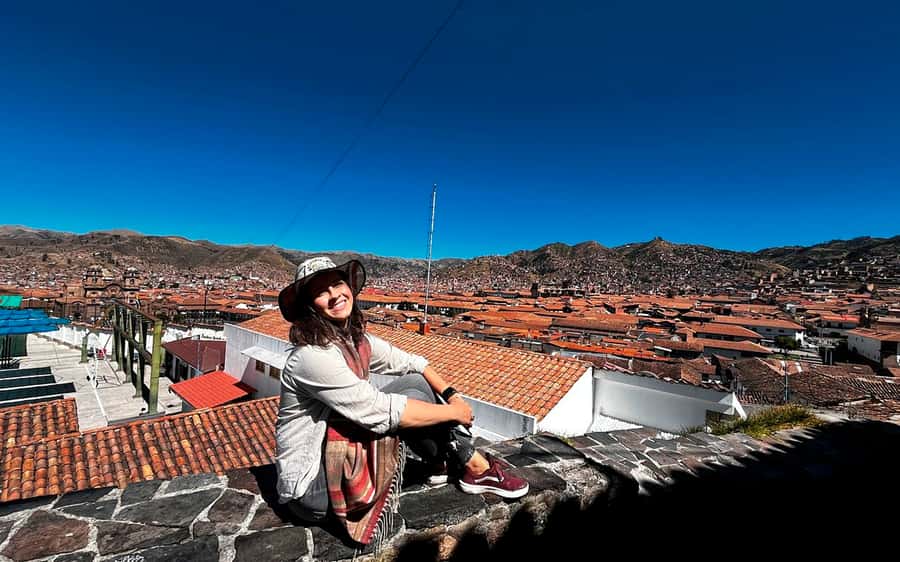 Cusco : Historical walking tour and tourist lookout point and Andean music show - Resbalosa and the return to the plaza