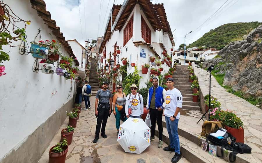 Cusco : Historical walking tour and tourist lookout point and Andean music show - From the Plaza de Armas to Calle Loreto