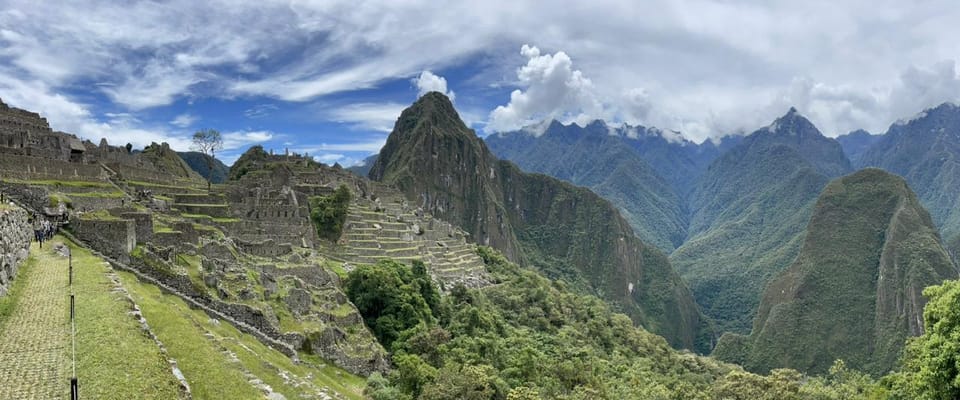 Cusco: Machu Picchu Day Trip with Train + Entrance ticket - What the $333 price really buys