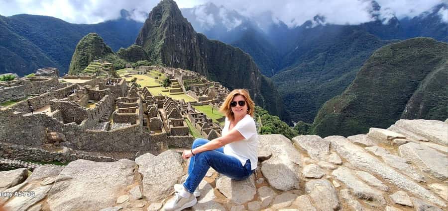 Cusco: Machu Picchu Day Trip with Train + Entrance ticket - Pickup in Cusco and the road to Ollantaytambo