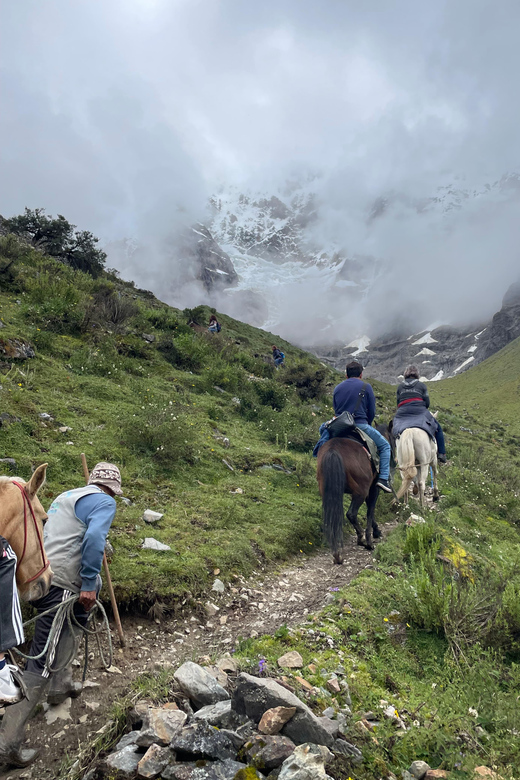 Cusco one day: excursion to Laguna de Humantay - Soraypampa and the start of the 4,200-meter hike