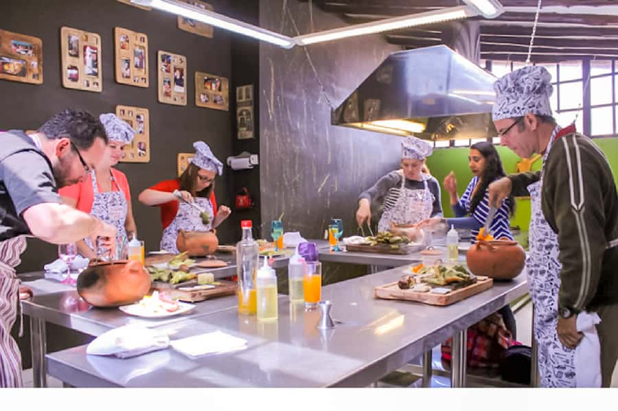 Cusco: Peruvian Cooking Class & Market Tour - Why start at San Pedro Market?