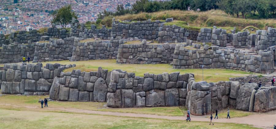 Cusco: Private City Tour and Saksaywaman Visit with Transfer - Cusco Cathedral: colonial power in the main square
