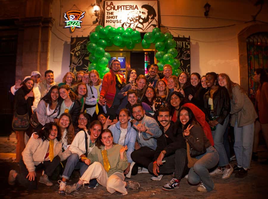 Cusco: Pub Crawl with Skip-the-Line Access and Drinks - The Middle Stops: Three Bars, Different Moods