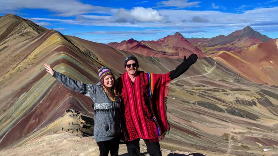 Cusco: Rainbow Mountain and Red Valley Guided Day with Meals - The road to the Rainbow Mountain trailhead