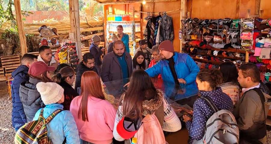 Cusco: Rainbow Mountain & Red Valley tour with Meals - Breakfast in Cusipata after the first drive