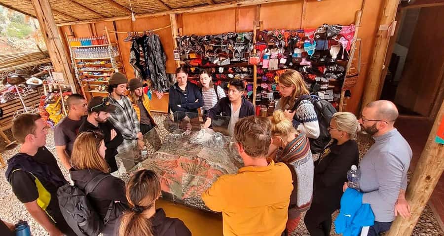 Cusco: Rainbow Mountain & Red Valley tour with Meals - The optional Red Valley stop
