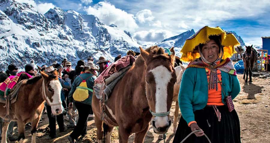 Cusco: Rainbow Mountain & Red Valley tour with Meals - The 3:30 AM pickup from Cusco