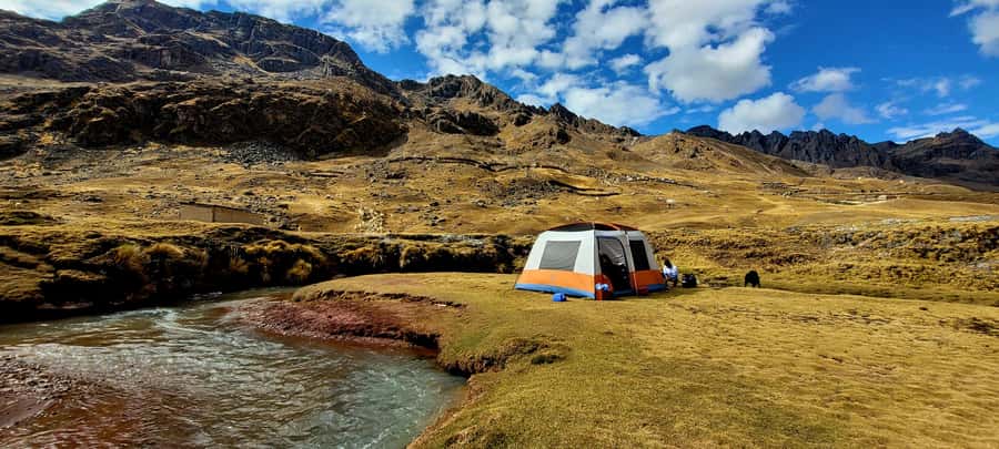 Cusco: Rainbow Mountain & Red Valley Tour with Picnic meals - The 4:30 am pickup and long ride from Cusco