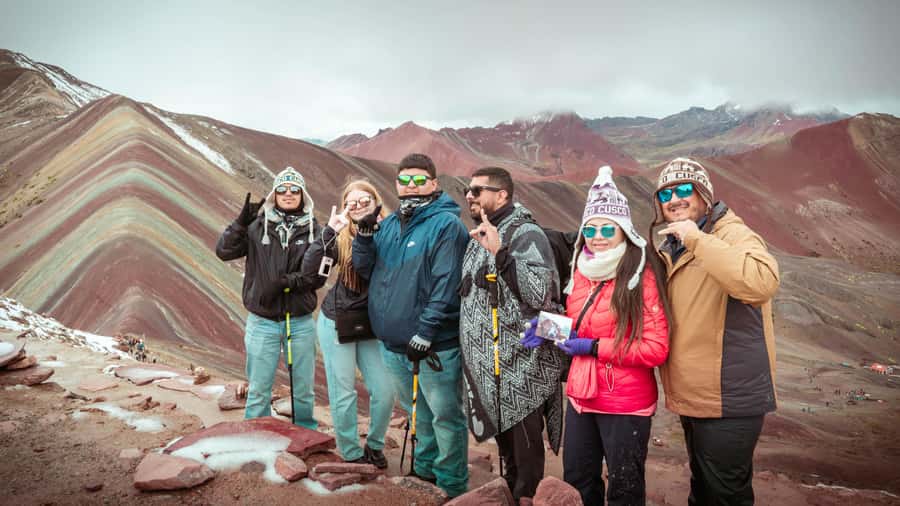 Cusco: Rainbow Mountain Tour and Red Valley Hike (Optional) - How the bilingual guiding works