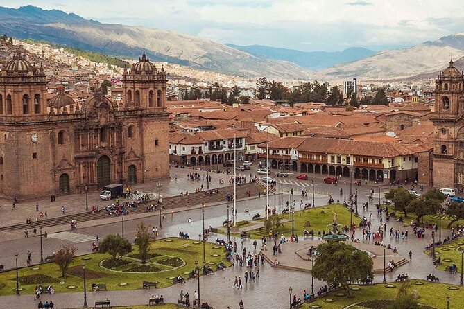 Cusco Sacred Valley Machupicchu & Rainbow Mountain - 4 Day Tour - Sacsayhuaman opens the trip with scale