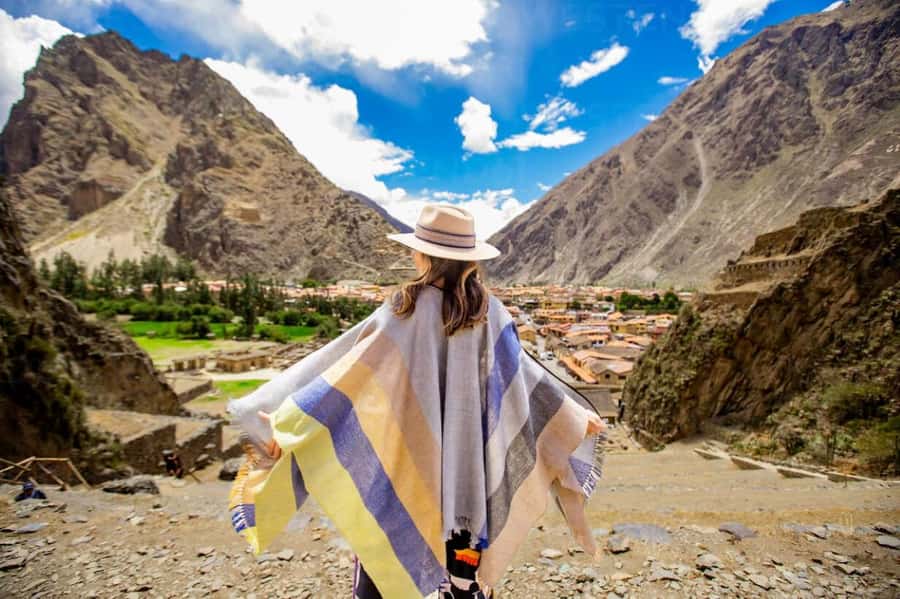 Cusco: Sacred Valley, Pisac, Ollantaytambo, Salt Mines Moray - Chinchero, where weaving keeps old skills alive