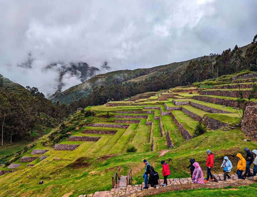 Cusco:Sacred Valley Pisaq,Ollantaytambo,Chinchero with Lunch - Pisac offers the day’s first major Inca site