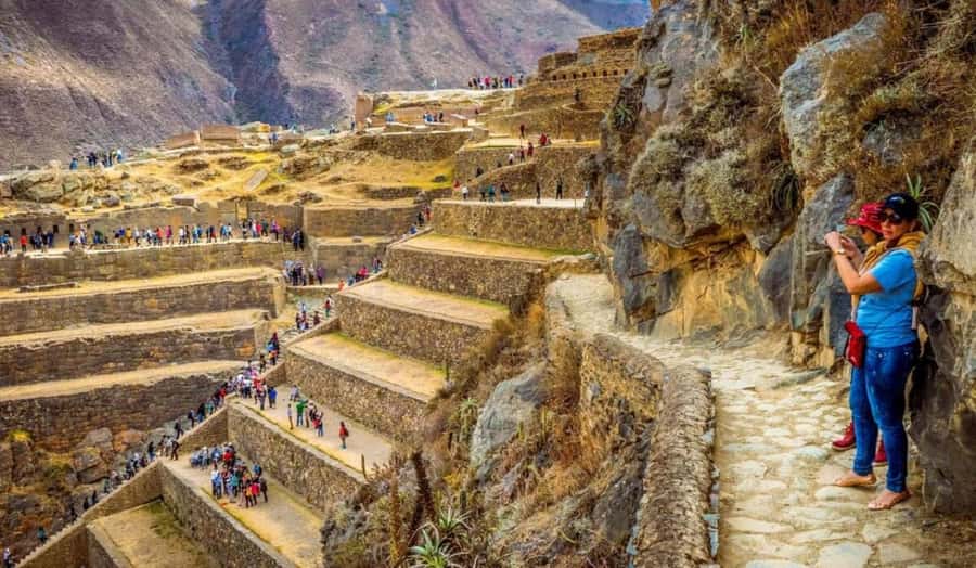 Cusco: Sacred Valley VIP, Pisac, Ollantaytambo - Early pickup and the ride toward Chinchero