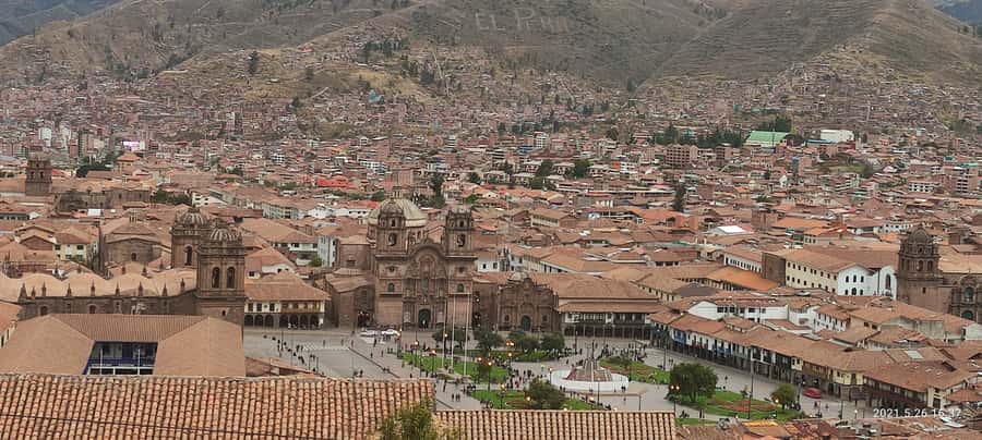 Cusco: Sightseeing Tour of the City on an Open-Top Bus - Finding the bus near Sta. Catalina Angosta