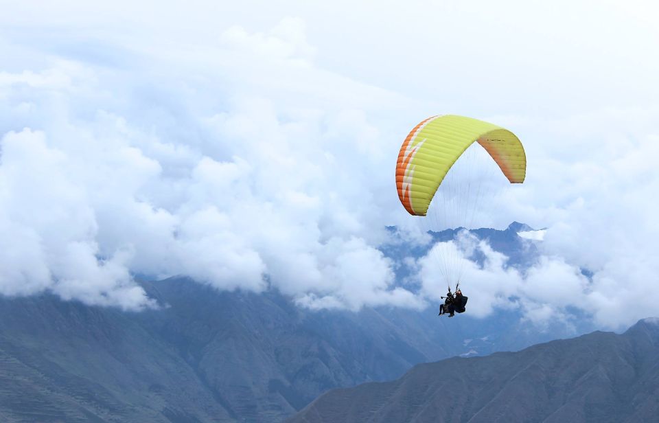 Cusco: Tandem Paragliding in The Sacred Valley of The Incas - The pilots are the strongest part of the experience