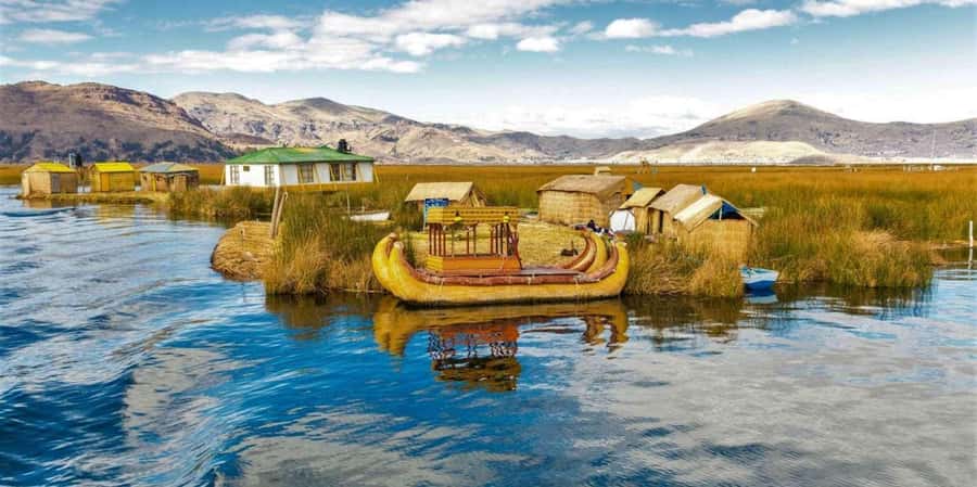 Cusco: Uros Taquile Island from Cusco - Taquile Island and the one-hour walk to town
