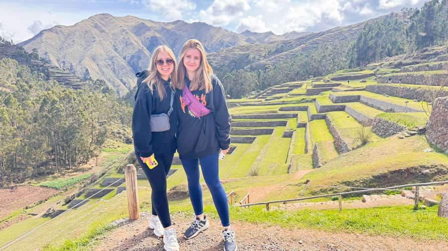 Cusco: Valle Sagrado VIP, Maras, Moray y Almuerzo Buffet - Who should book this Sacred Valley tour?