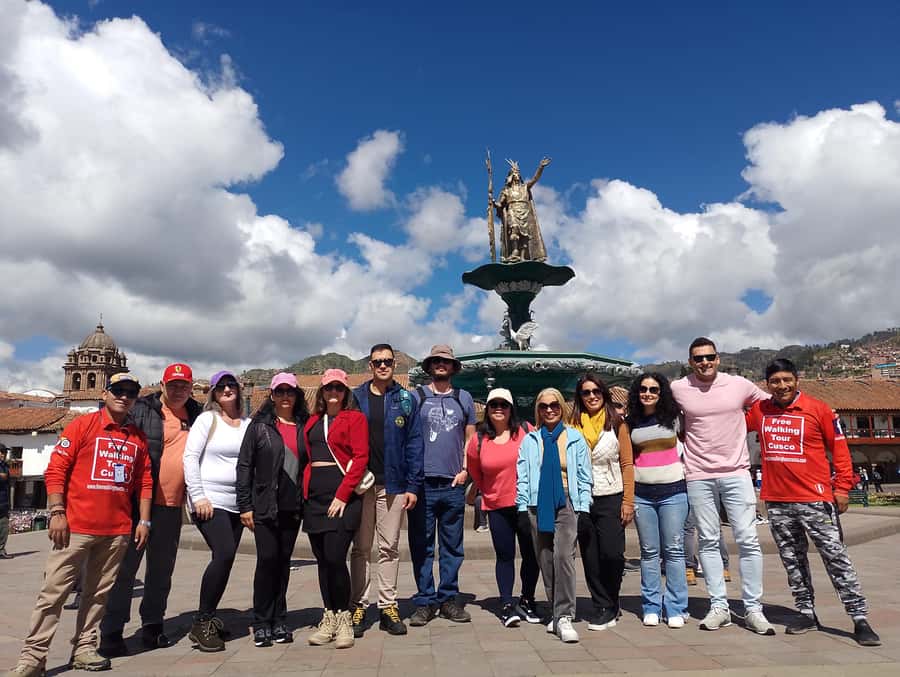 Cusco Walking Tour: Downtown, Sun Temple & San Blas Views - Qorikancha: the Sun Temple from the street
