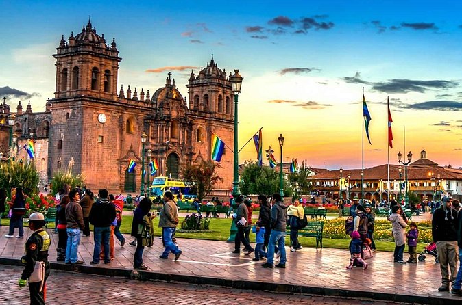 Cuzco city tour - Sacsayhuaman: Massive walls above Cusco