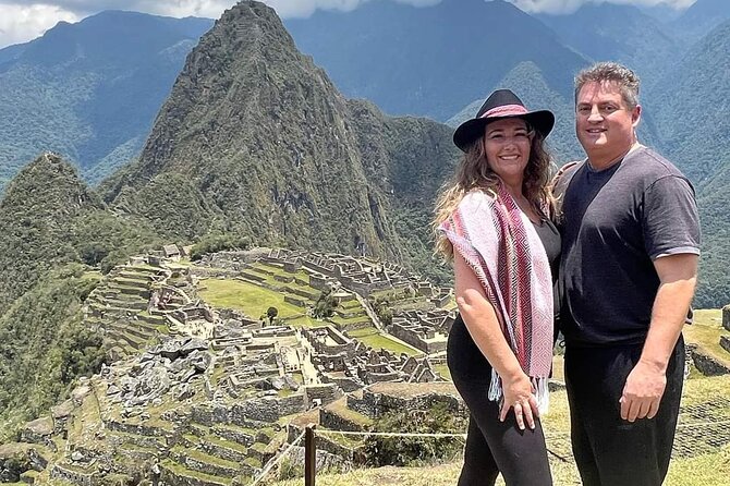 Day Trip by Train to Machu Picchu - Small Group - The early ride to Ollantaytambo