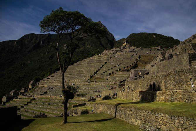Day Trip to Machu Picchu by Train from Cusco - Weather, clothing, and the realities of the highlands
