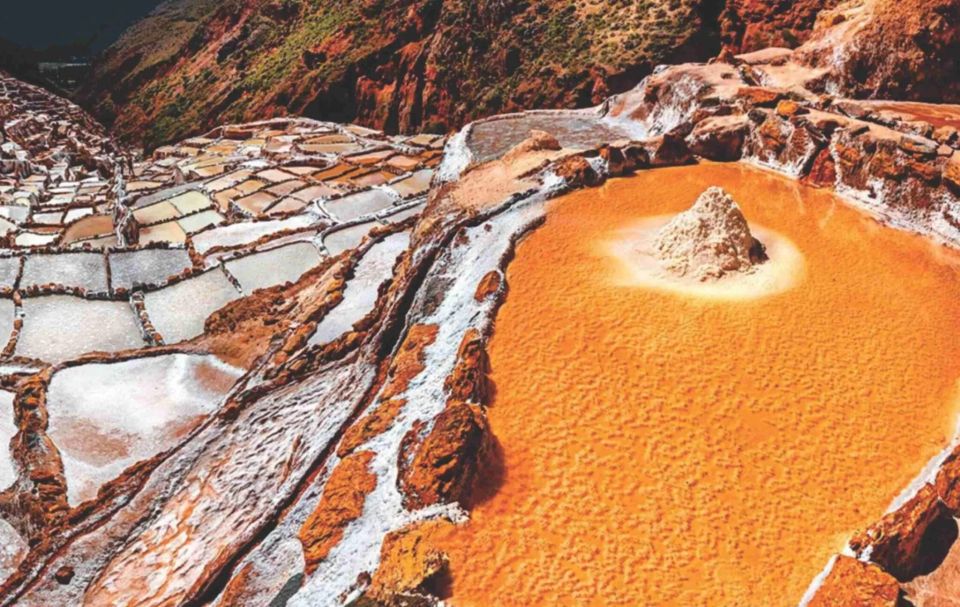 Desde Cusco: Moray Salinas de Maras y Tejedores de Chinchero - Maras: salt ponds on the mountainside