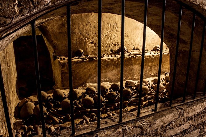 Essential Lima: Half-Day Tour with Catacombs & Pick-Up - Plaza de Armas, the center of old Lima