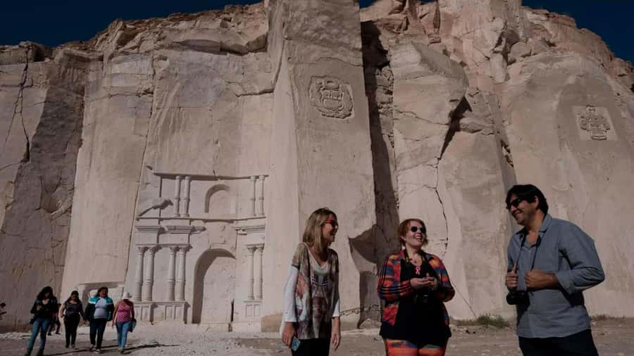 Excursion + Sillar and Culebrillas Route in Arequipa - Wari Petroglyphs More Than 1,000 Years Old